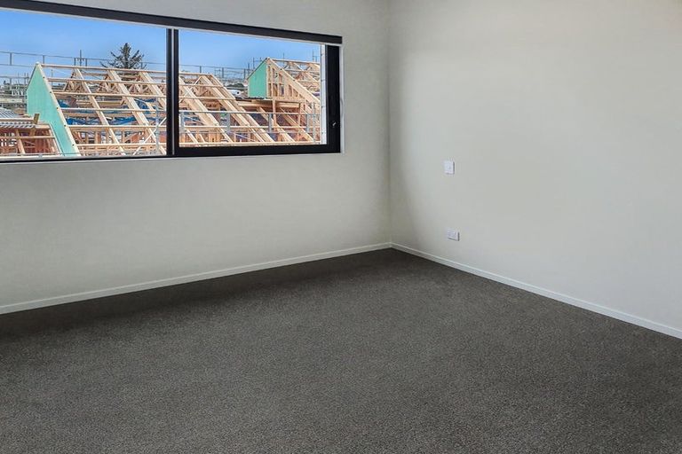 Photo of property in 11 Stockade View Lane, Howick, Auckland, 2014