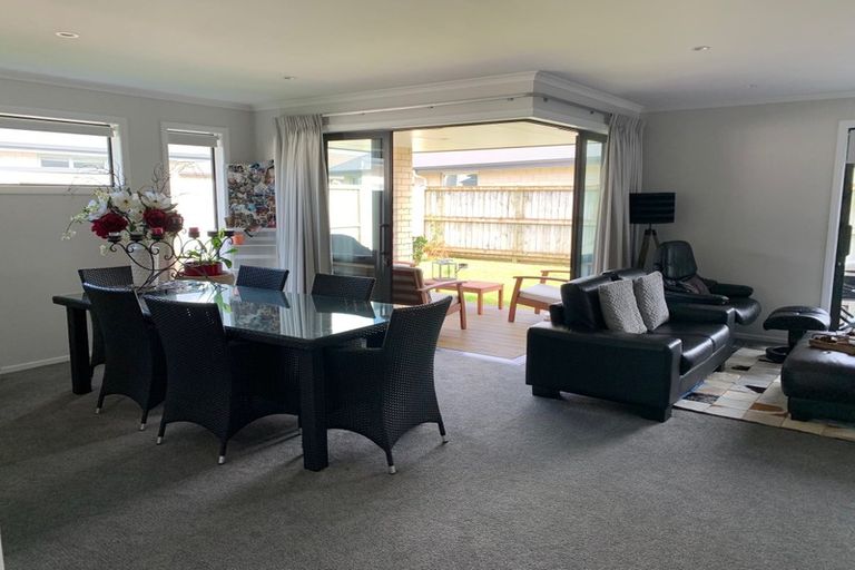 Photo of property in 14 Kowhai Drive, Cambridge, 3434