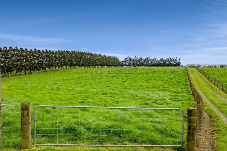 Photo of property in 302 Otaraoa Road, Motunui, Waitara, 4383