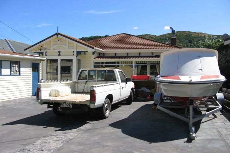 Photo of property in 122 Clyde Street, Island Bay, Wellington, 6023