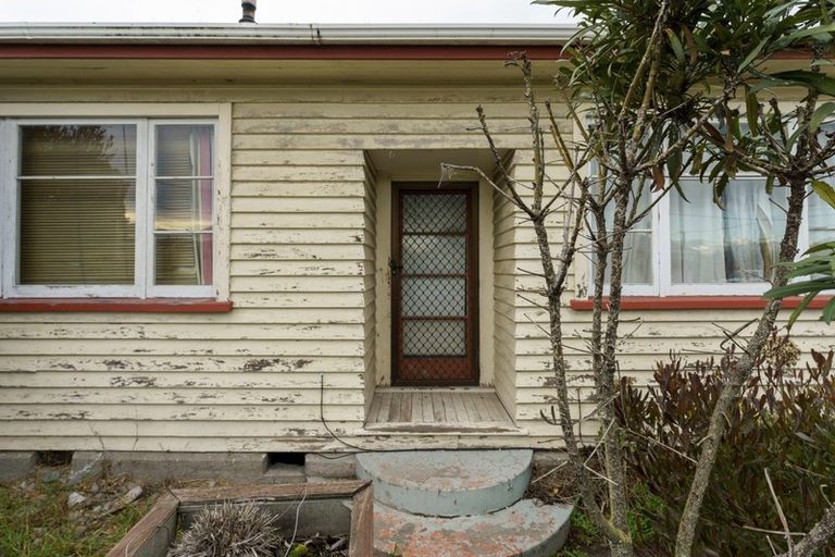 Photo of property in 124 Pages Road, Wainoni, Christchurch, 8061