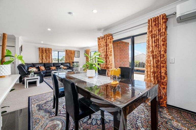 Photo of property in 22 Mili Way, Ranui, Auckland, 0612