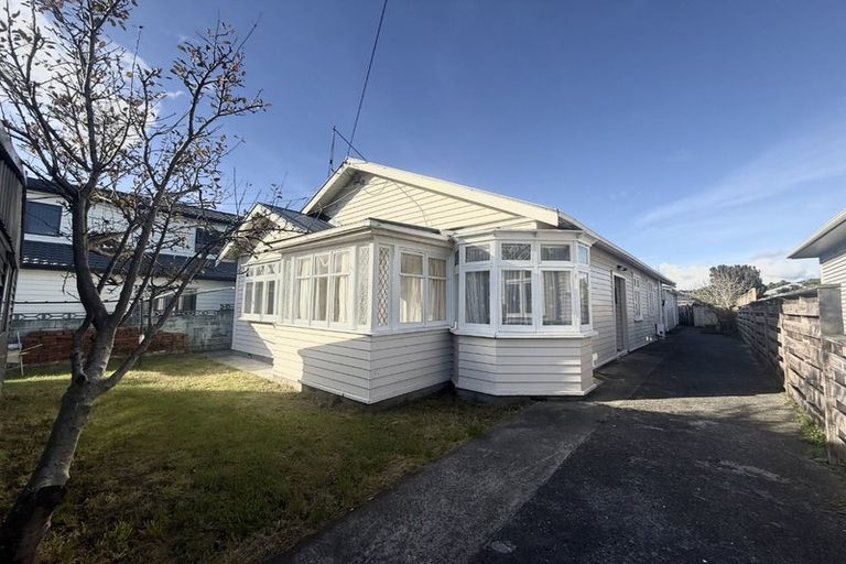 Photo of property in 72 Miro Street, Miramar, Wellington, 6022