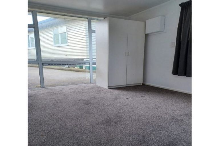 Photo of property in 1 Corlett Street, Johnsonville, Wellington, 6037