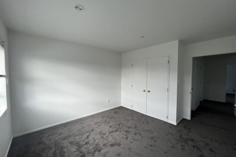 Photo of property in Waimanu Bay Village, 3/1 Piriti Drive, Te Atatu Peninsula, Auckland, 0610