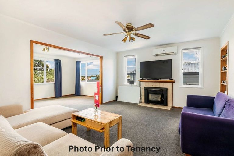 Photo of property in 1 Sarona Avenue, Glen Eden, Auckland, 0602