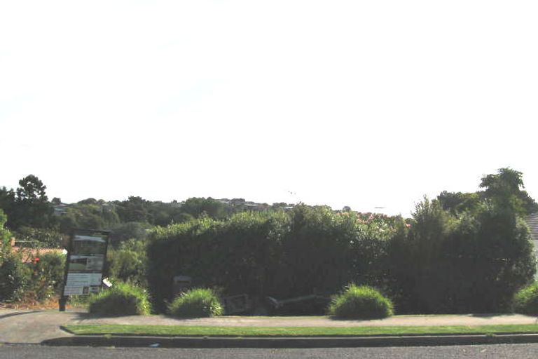 Photo of property in 2/15 Salem Place, Torbay, Auckland, 0630