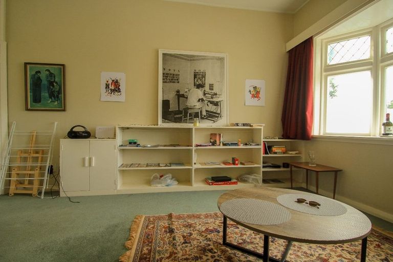 Photo of property in Carillion/the Knoll, 33 Thompson Street, Mount Cook, Wellington, 6011