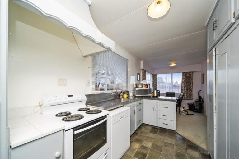 Photo of property in 15 Murray Avenue, Hawera, 4610