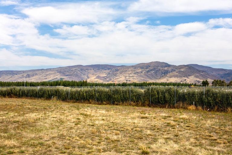 Photo of property in 10 Quinns Way, Cromwell, 9384