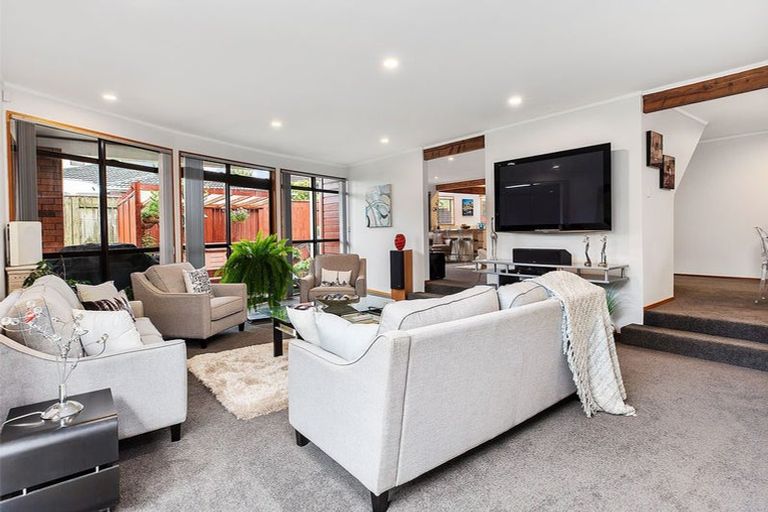 Photo of property in 12 Montrose Grove, Churton Park, Wellington, 6037