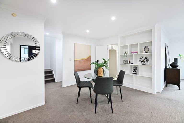 Photo of property in 37c Simpson Road, Ranui, Auckland, 0612