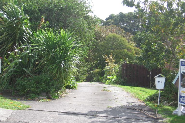 Photo of property in 20 Eastglen Road, Glen Eden, Auckland, 0602