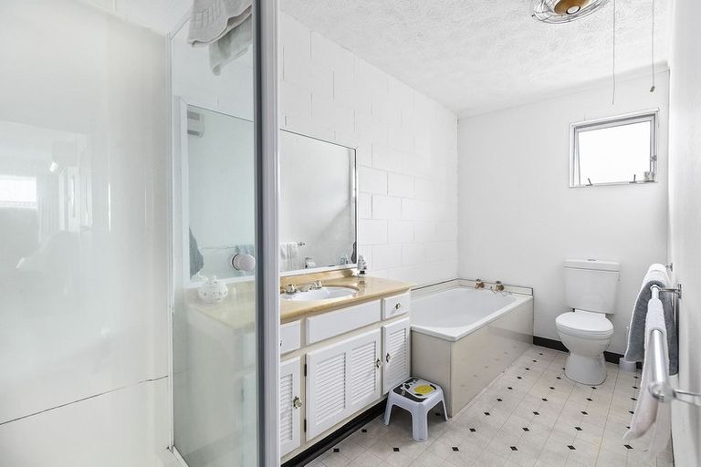 Photo of property in 46f1 Oxford Street, Tawa, Wellington, 5028