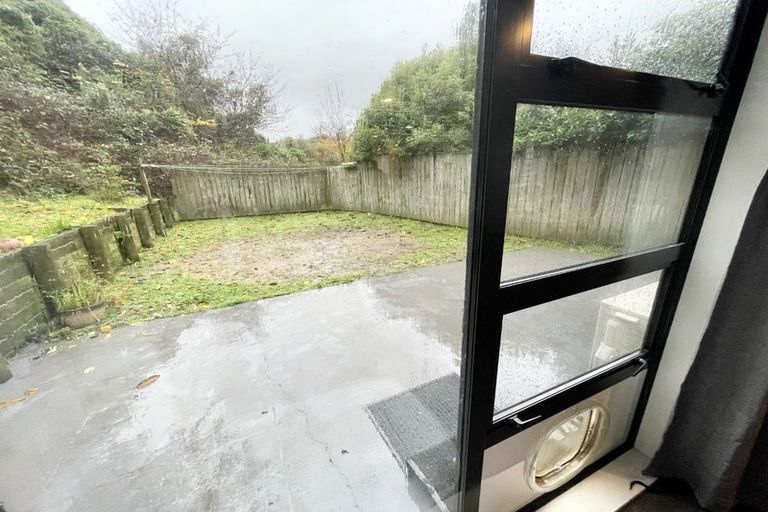 Photo of property in 19 Wantwood Grove, Churton Park, Wellington, 6037