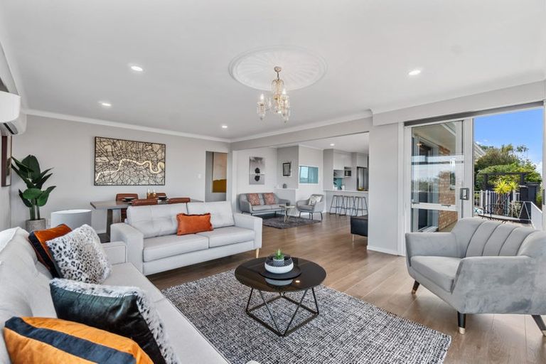 Photo of property in 27 High Road, Glenfield, Auckland, 0629