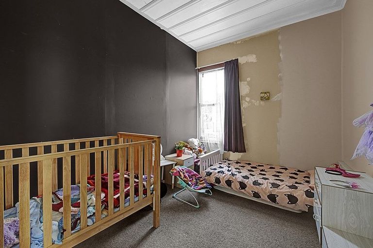 Photo of property in 57 Castle Street, Eltham, 4322