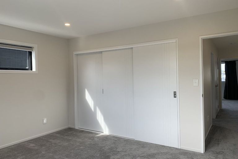 Photo of property in 28 Paina Crescent, Massey, Auckland, 0614