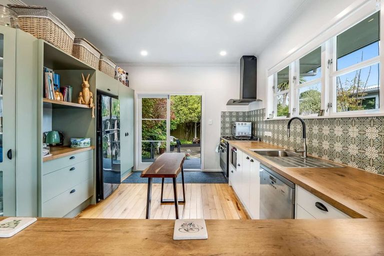 Photo of property in 81 Purnell Street, College Estate, Whanganui, 4500