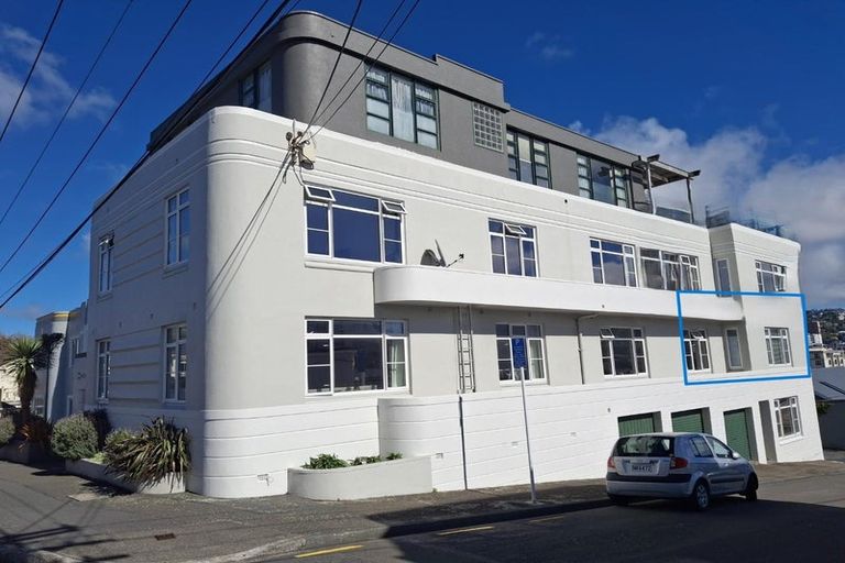 Photo of property in Nissen Court, 11f Hawker Street, Mount Victoria, Wellington, 6011