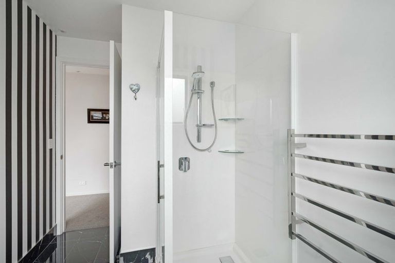 Photo of property in 10 Koreke Lane, Halswell, Christchurch, 8025