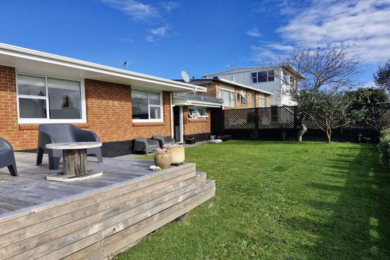 Photo of property in 1/239 Carrington Street, Vogeltown, New Plymouth, 4310