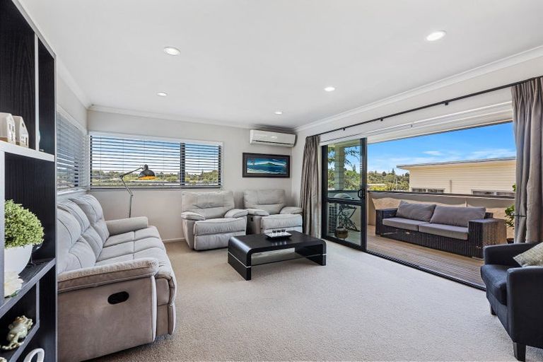 Photo of property in 18 Ko Place, Pyes Pa, Tauranga, 3112