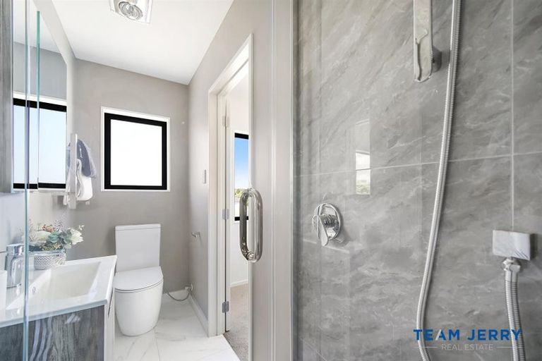 Photo of property in 1/32 Sunlands Drive, Manurewa, Auckland, 2102