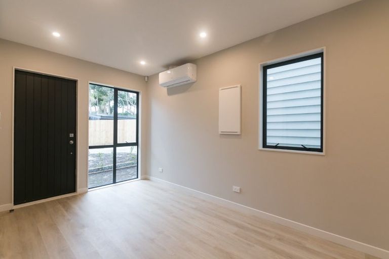 Photo of property in 82 Salisbury Road, Birkdale, Auckland, 0626