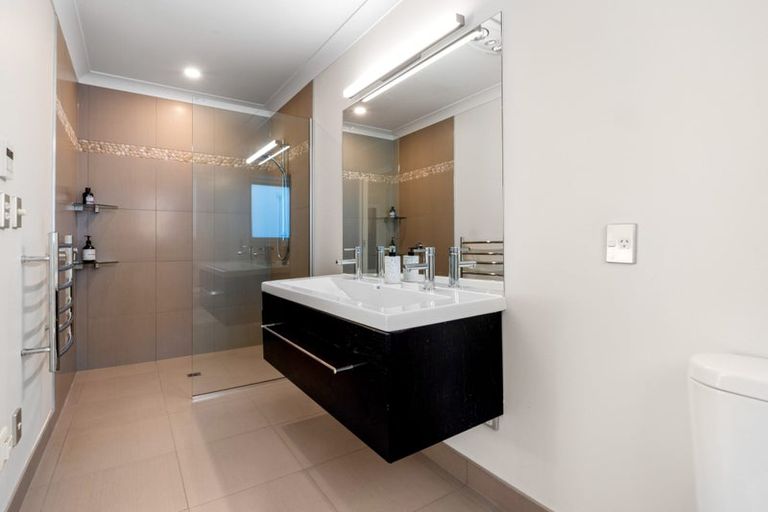 Photo of property in 33 Oak Tree Lane, Rolleston, 7614