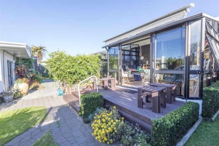 Photo of property in 220 Saint Marys Avenue, Te Awamutu, 3800