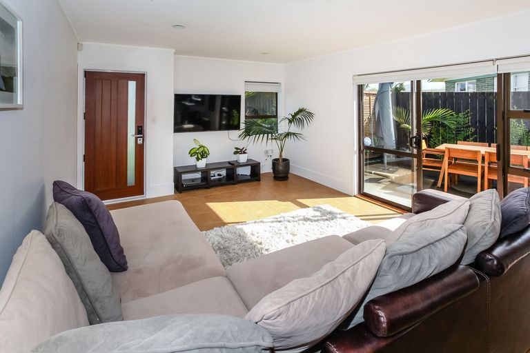 Photo of property in 34a Landscape Road, Pukekohe, 2120