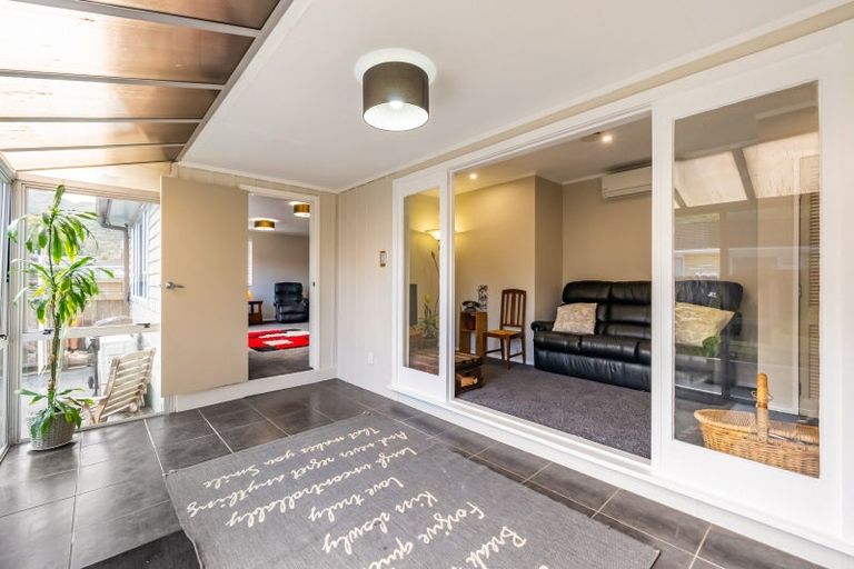 Photo of property in 19 Denver Grove, Totara Park, Upper Hutt, 5018