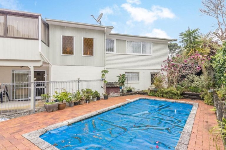 Photo of property in 3 Denyer Place, New Lynn, Auckland, 0600