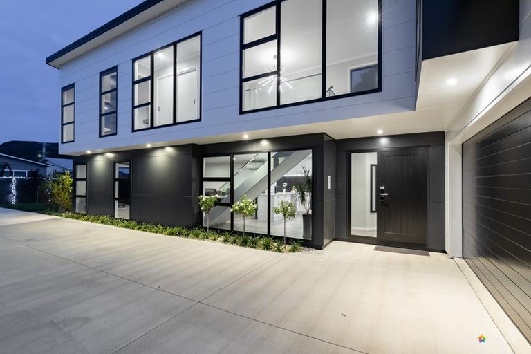 Photo of property in 24a Birdwood Road, Waterloo, Lower Hutt, 5011