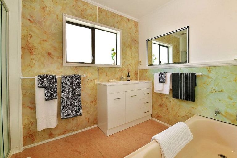 Photo of property in 2/428 Hibiscus Coast Highway, Orewa, 0931