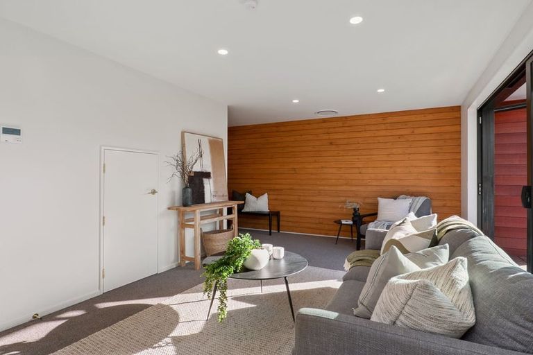 Photo of property in 2/142 Main Road North, Papanui, 8052