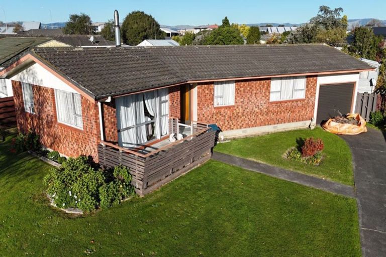 Photo of property in 122 Benmore Avenue, Cloverlea, Palmerston North, 4412