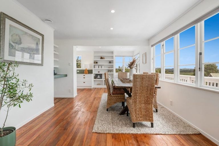 Photo of property in 10 St James Avenue, Helensville, 0800