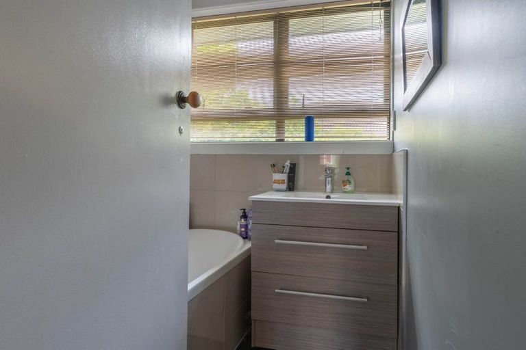 Photo of property in 19 Elwyn Place, Avonhead, Christchurch, 8042