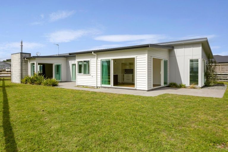 Photo of property in 64 John Norrie Place, Motuoapa, Turangi, 3382