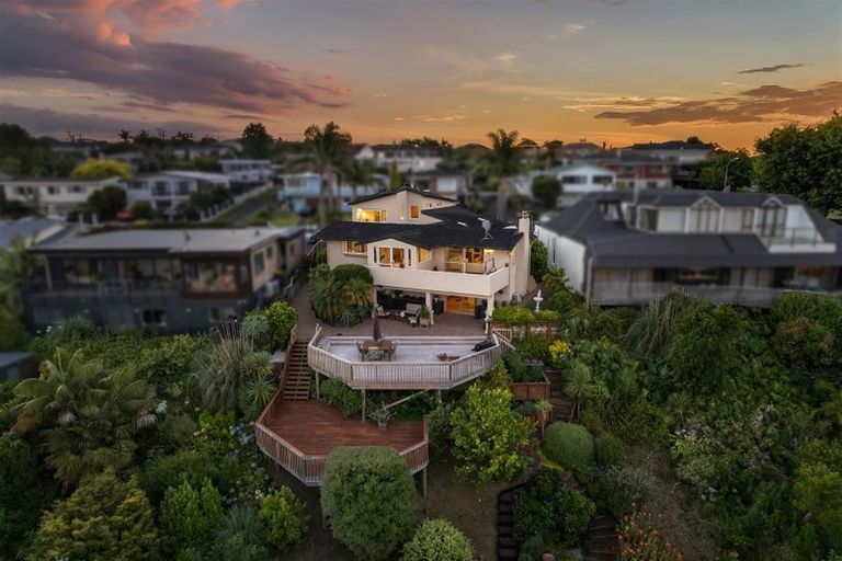 Photo of property in 66 Mcbreen Avenue, Northcote, Auckland, 0627