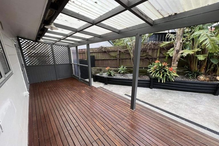Photo of property in 330b Whangaparaoa Road, Stanmore Bay, Whangaparaoa, 0932