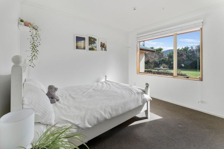 Photo of property in 21 Harcourt Place, Wakefield, 7025