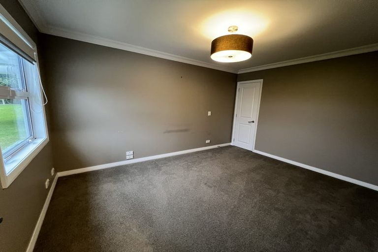 Photo of property in 171 Boord Crescent, Kumeu, 0891