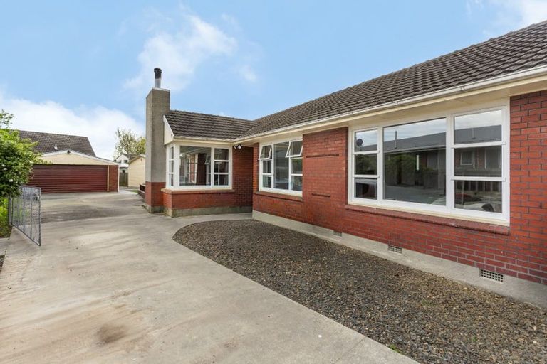 Photo of property in 23 Lochee Road, Upper Riccarton, Christchurch, 8041
