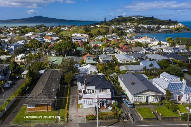 Photo of property in 12a /1 Church Street, Devonport, Auckland, 0624