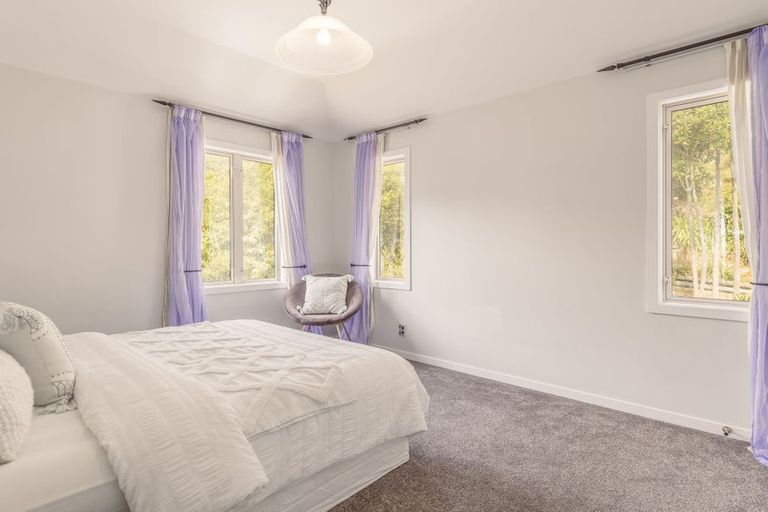 Photo of property in 16 Basil Place, Mount Pleasant, Christchurch, 8081