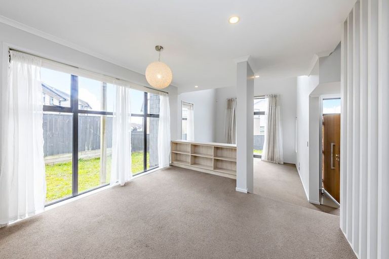 Photo of property in 18 Hirimate Place, Flat Bush, Auckland, 2019