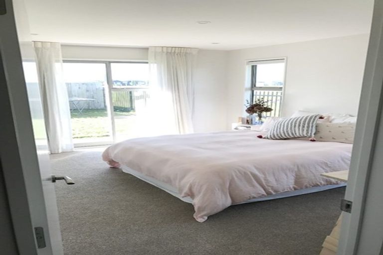 Photo of property in 19 Maka Lane, Halswell, Christchurch, 8025